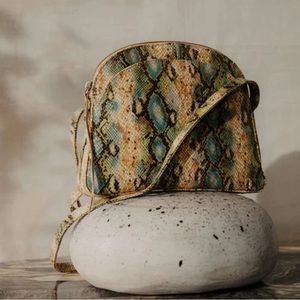 HOBO Beckett Crossbody Bag